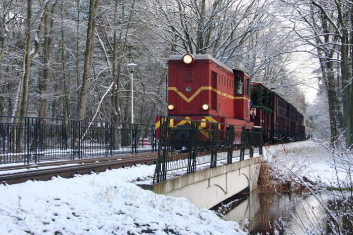 700-976